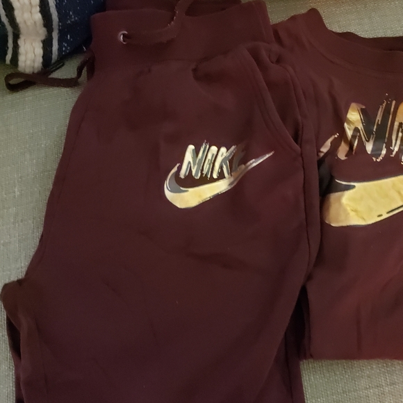 Nike Tops - Top and bottom Nike